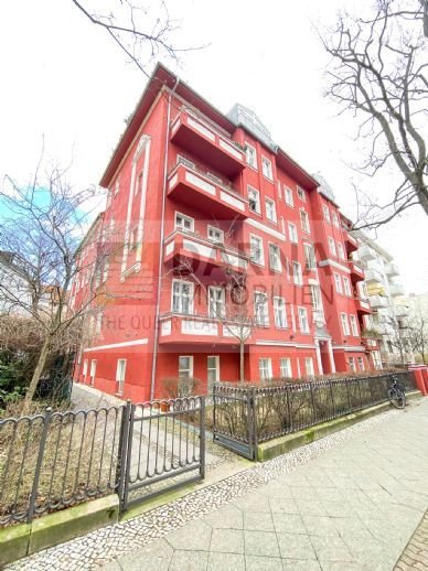 Traumhafte 2-Zimmer Wohnung im ruhigen Friedenau mit Balkon und Dachboden! Frei für Selbstnutzer