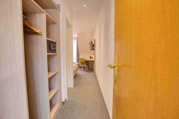 Zimmer mieten Stuttgart Gerlingen bei urbanbnb (1).jpg