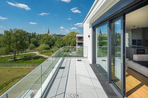 FREISITZ MIT BLICK RICHTUNG SEE & STADT