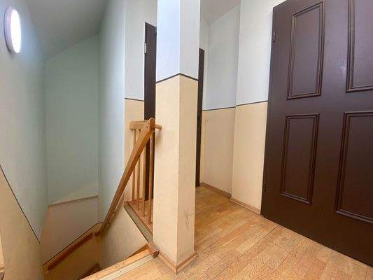 Hausflur_Zugang zur 2. Ebene