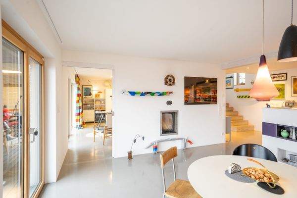 Blick von der Küche zum Büro