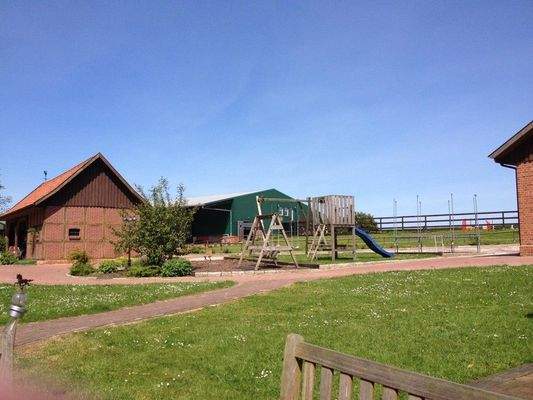 T2122 Laufstall Bild 2