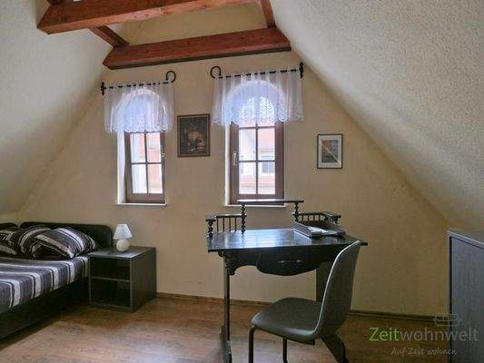 kleiner Schreibtisch