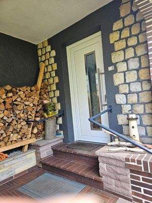 Überdachter Eingangsbereich