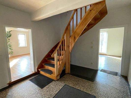 Der Flur im EG mit Terrazzoboden