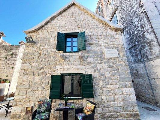 Perfekte Lage im Herzen von Kastela