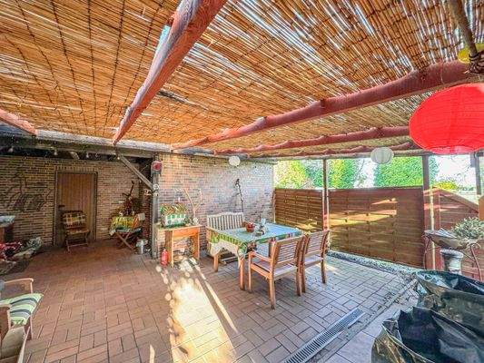 Überdachte Terrasse