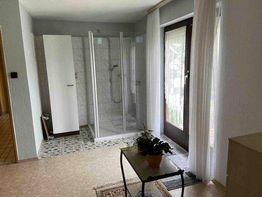 EG Ankleide mit Dusche (14,04 m²)