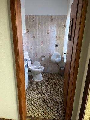 GWC im EG mit WC + Urinal