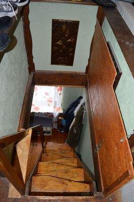 Dachspitzbodentreppe.jpg