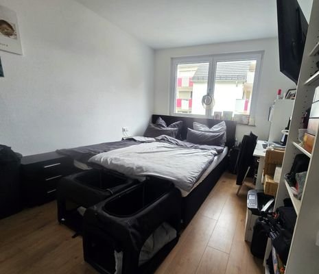 Schlafzimmer 1