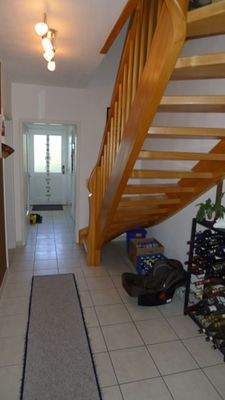 008 Diele + Treppe 2. Stock.JPG