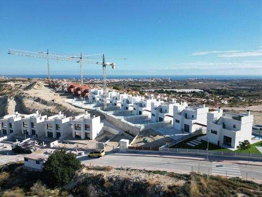 Villas Near City Center and the Beach in Mutxamel Alicante