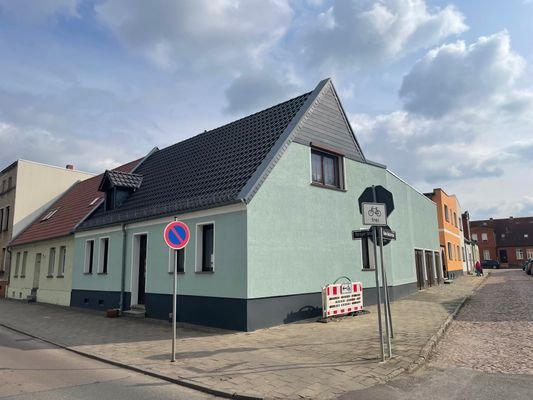 Straßenansicht