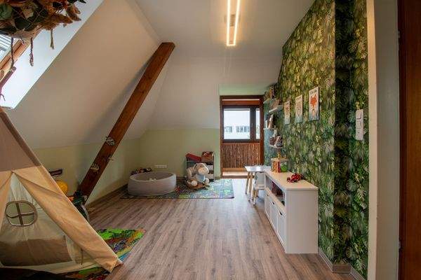 Zimmer 3 OG - Zugang Loggia