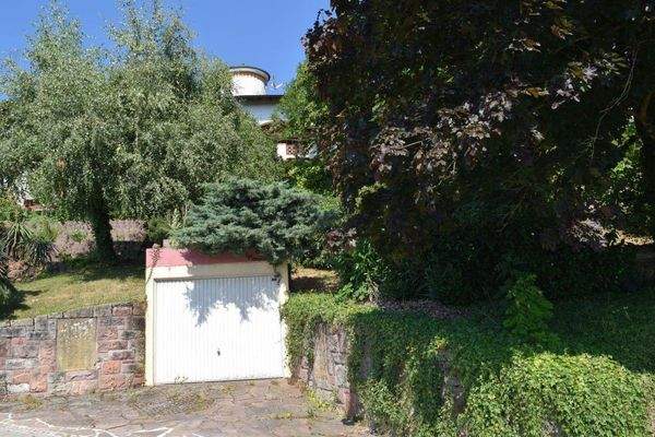 Garage straßenseitig