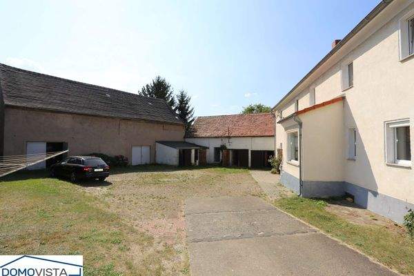 6. Blick auf den Hof