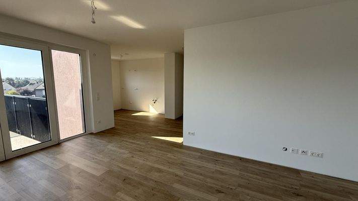 Haus_3_Top_15_Wohnbereich_mit_Blick_auf_Küche