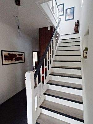 Flur mit Treppe zum OG