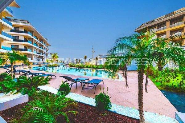 Detached Sea-View House with Private Pool in Alanya