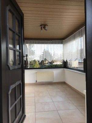 Eingangsbereich Veranda im EG- straßenseitig