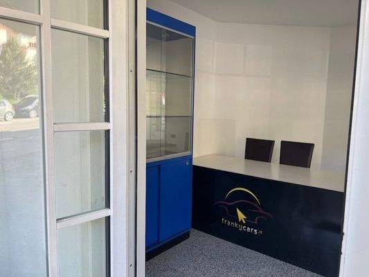 Kiosk_Werbefläche_Sand in Taufers_Bürofläche