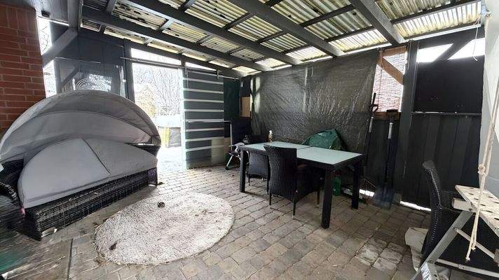 Überdachte Terrasse