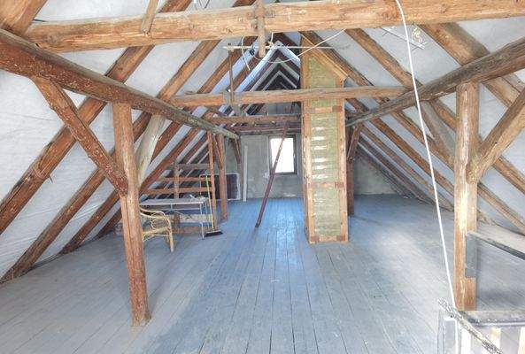 Dachgeschoss ausbaufähig