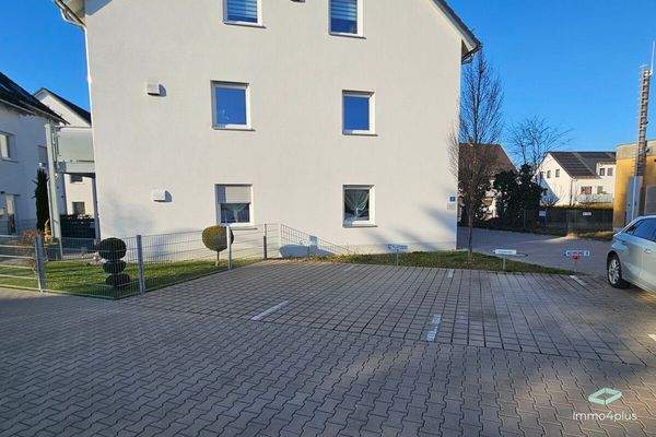 2 Außenstellplätze direkt nebeneinander