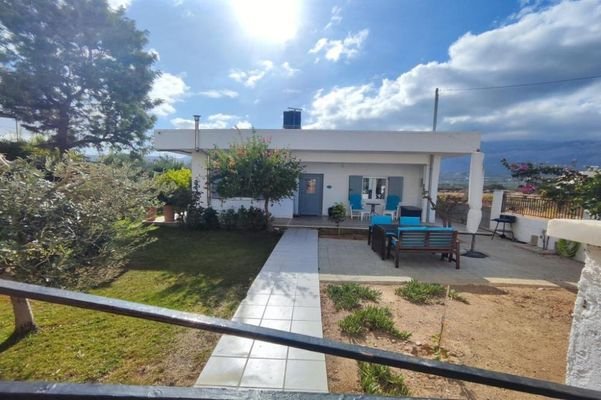 Kreta, Sisi: Freistehender Bungalow in Strandnähe zu verkaufen