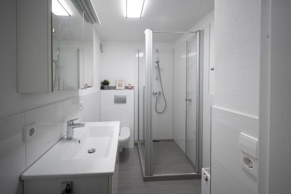 UG: Badezimmer