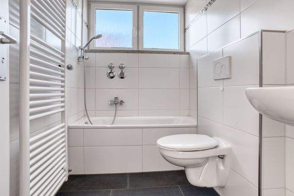 Badezimmer mit Tageslicht