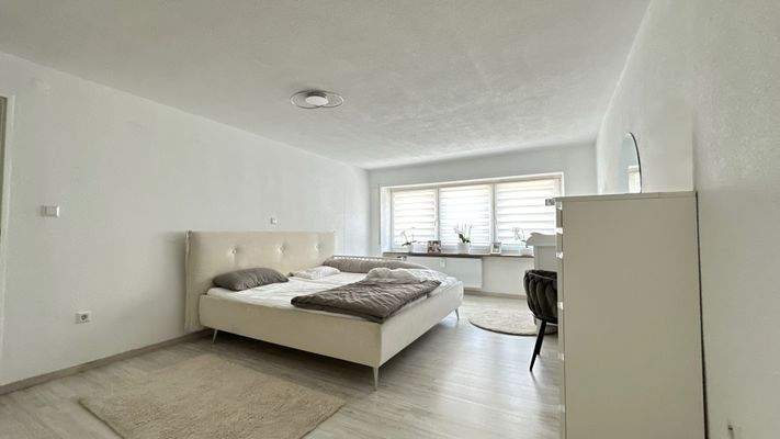 1. Schlafzimmer (EG)