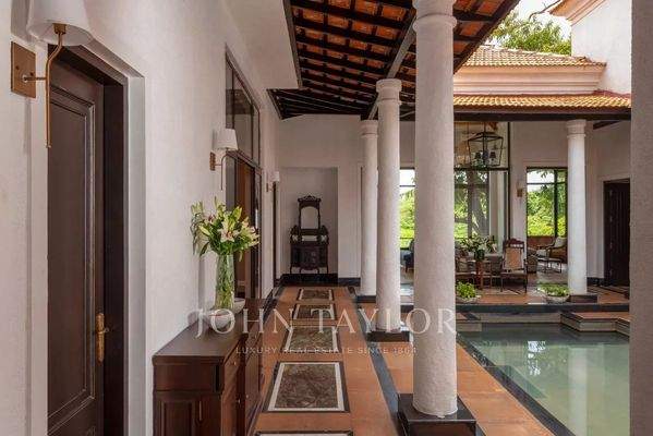 Entrance Wooden floor