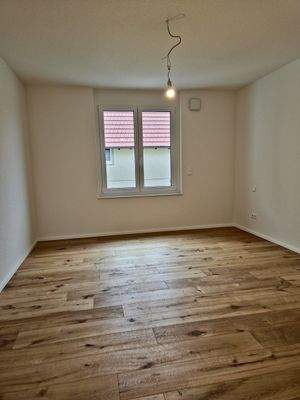 2. Gäste-/Kinderzimmer/Büro