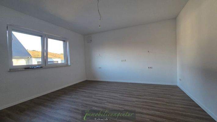 Schlafzimmer mit komfortablen Stellmaßen