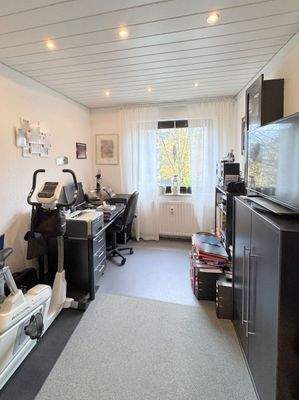 Arbeits- oder Kinderzimmer