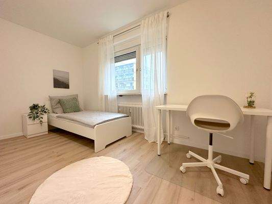 Helles WG-Zimmer in Frankfurt
