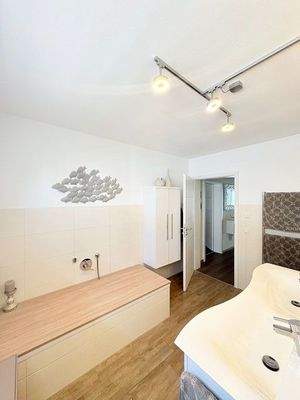 Wanne - derzeit als Bank genutzt