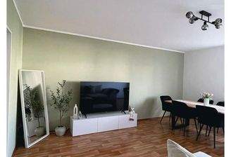 Wohnzimmer mit Essbereich