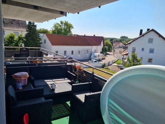 Balkon mit sehr schönem Ausblick.jpg