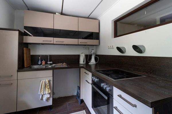 Küche mit EBK (Haus links)