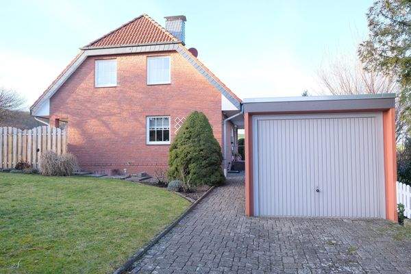 Hausansicht von der Straße