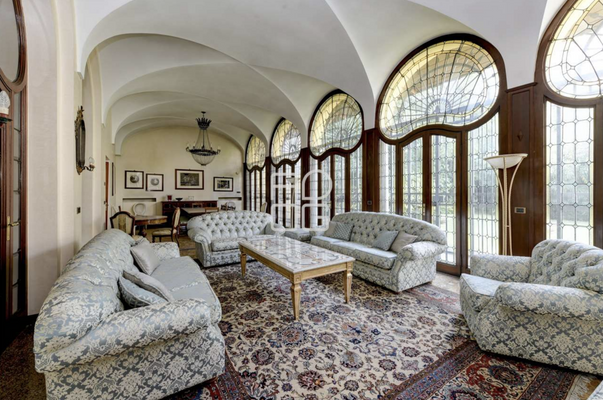 Wohnzimmer + Speisekammer