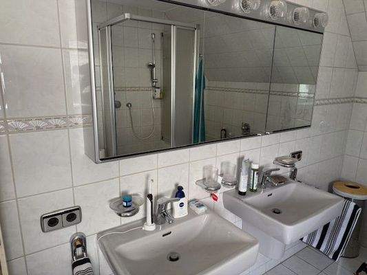 Badezimmer Wohnung 1.OG