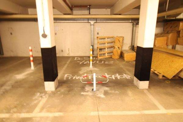 Tiefgaragenstellplatz