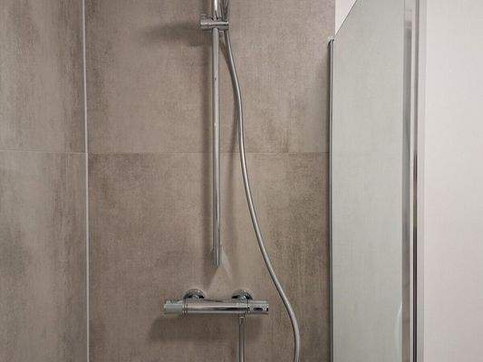 Frisch renoviertes Bad