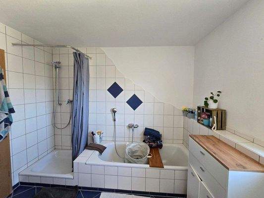 Badewanne &amp; Dusche.jpg