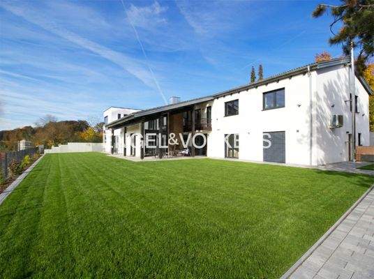 Außenansicht  - Gartengestaltungsbeispiel - virtually staged*