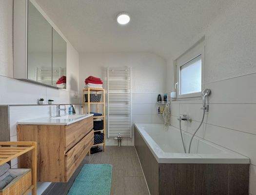 Badezimmer im Dachgeschoss